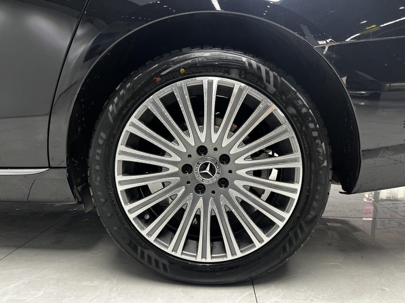 Mercedes-Benz E 260 L 2023