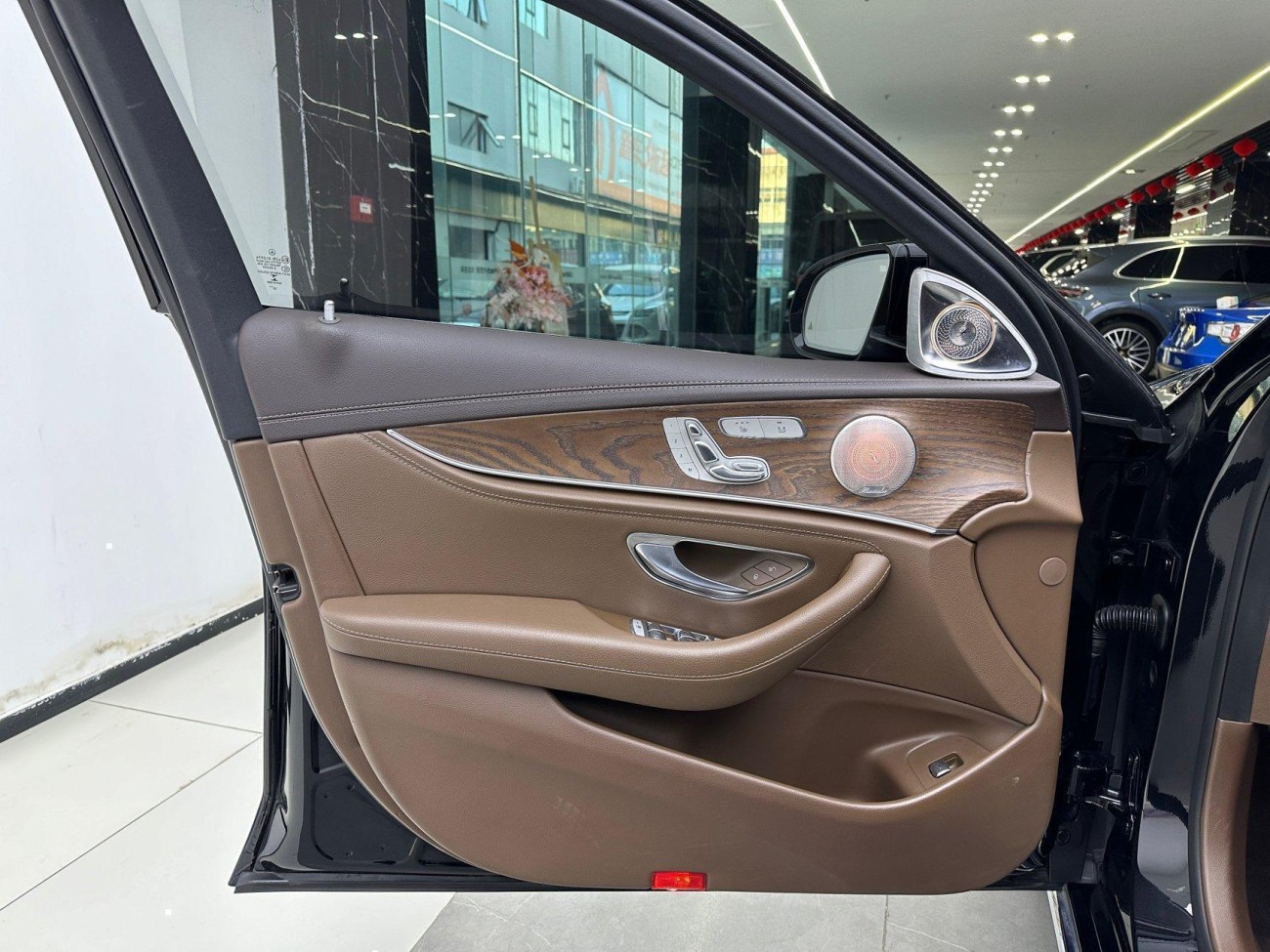 Mercedes-Benz E 300 L 2021