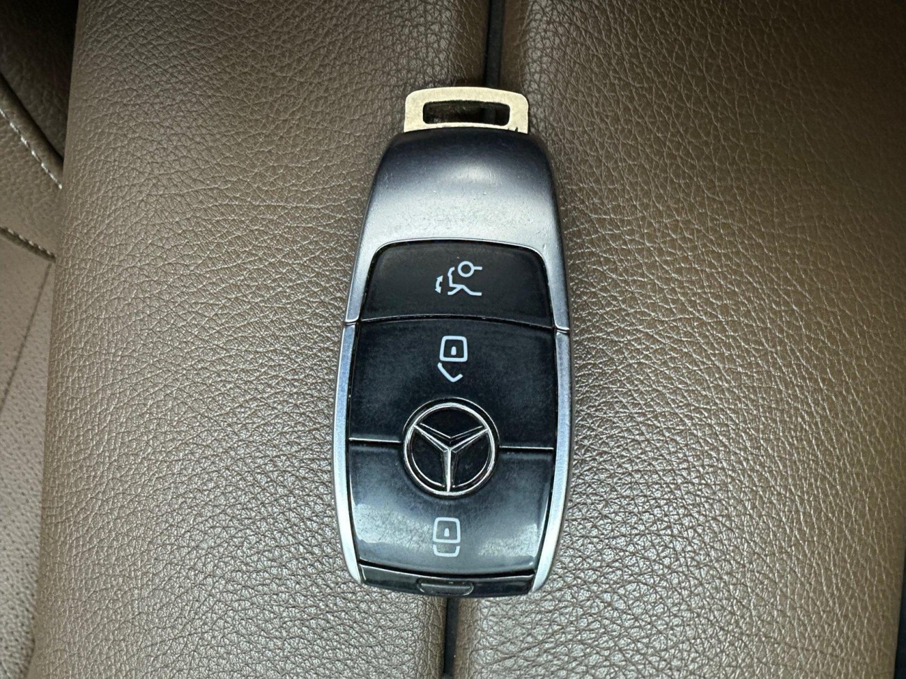 Mercedes-Benz E 300 L 2021