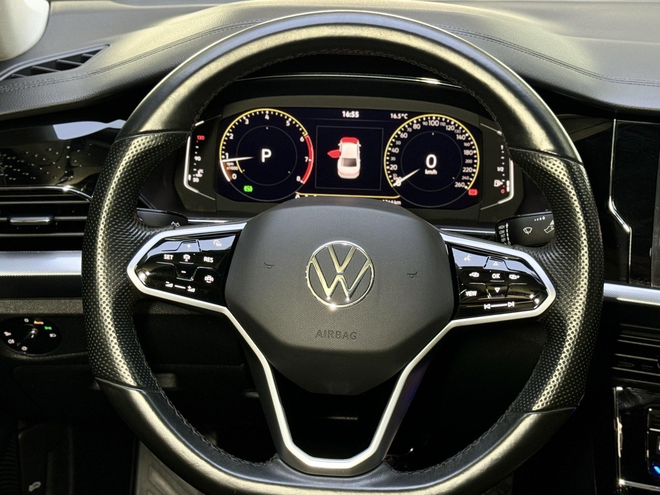 Volkswagen Passat 2023