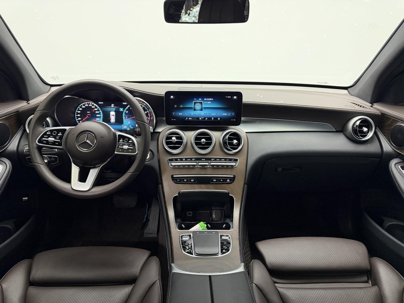 Mercedes-Benz GLC 260 L 2020