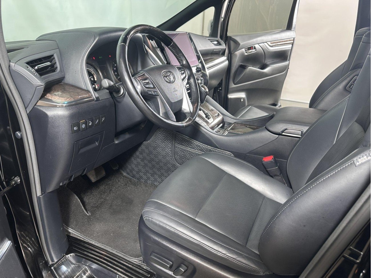 Toyota Vellfire 2022