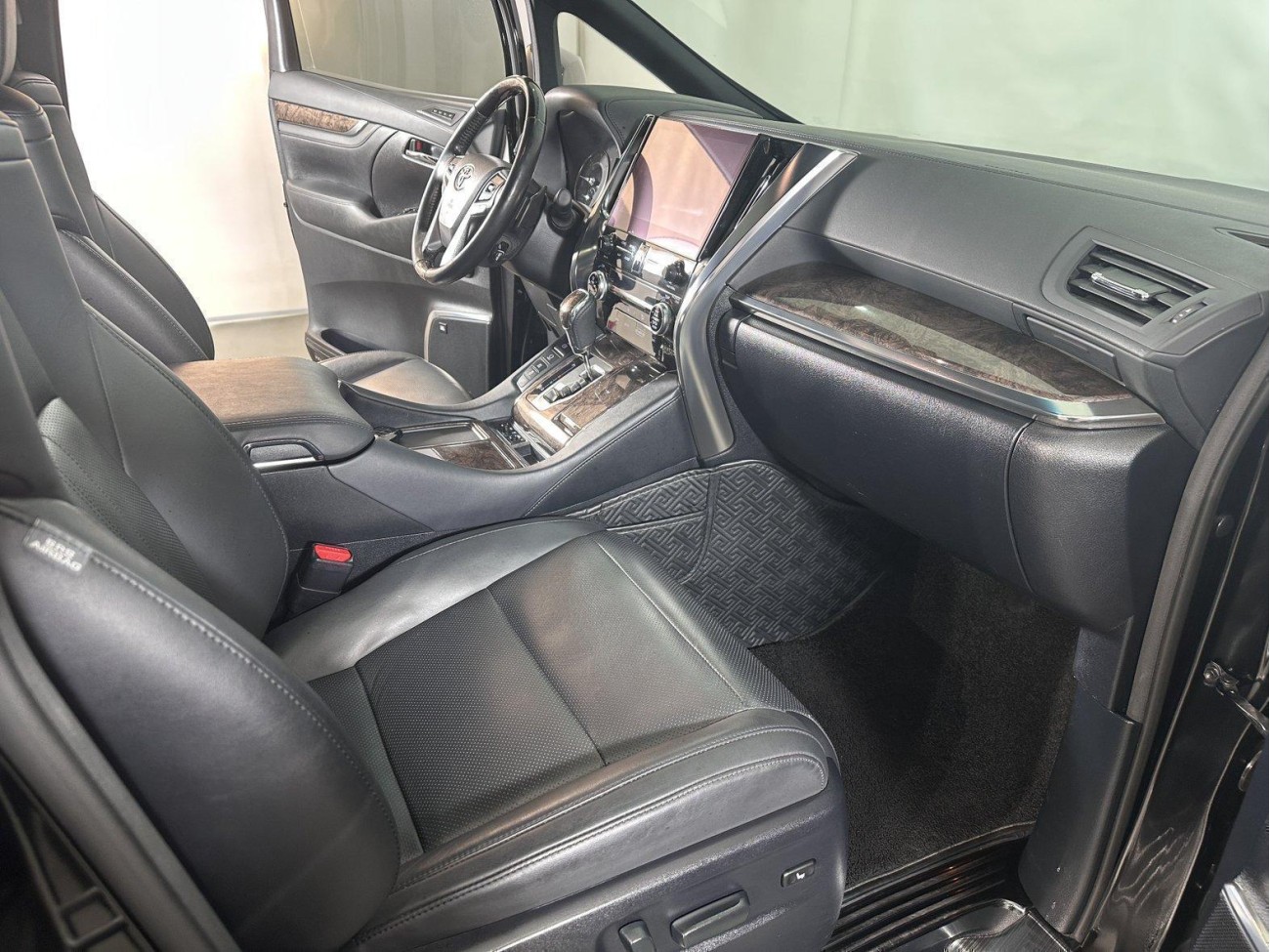 Toyota Vellfire 2022