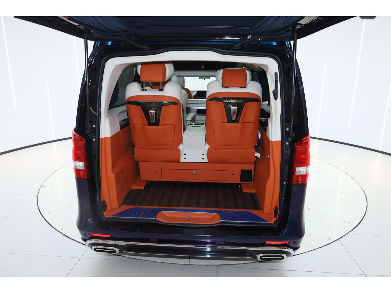 Mercedes-Benz 2022 2021