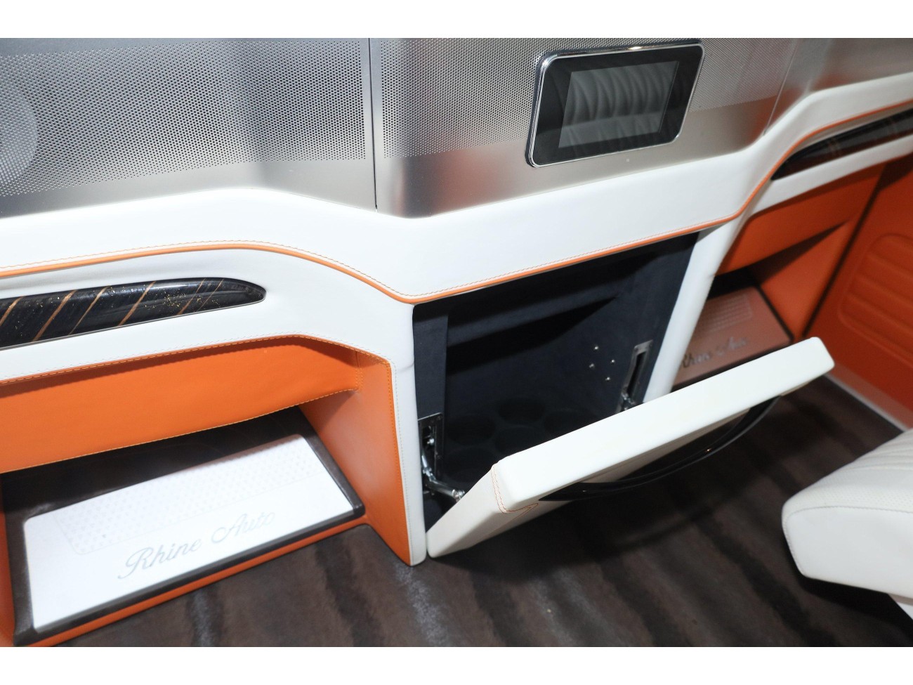 Mercedes-Benz 2022 2021