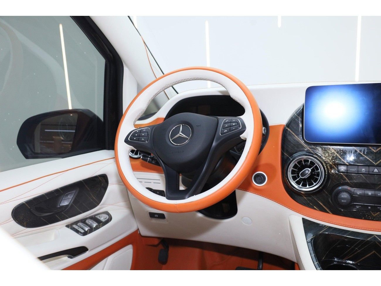 Mercedes-Benz 2022 2021