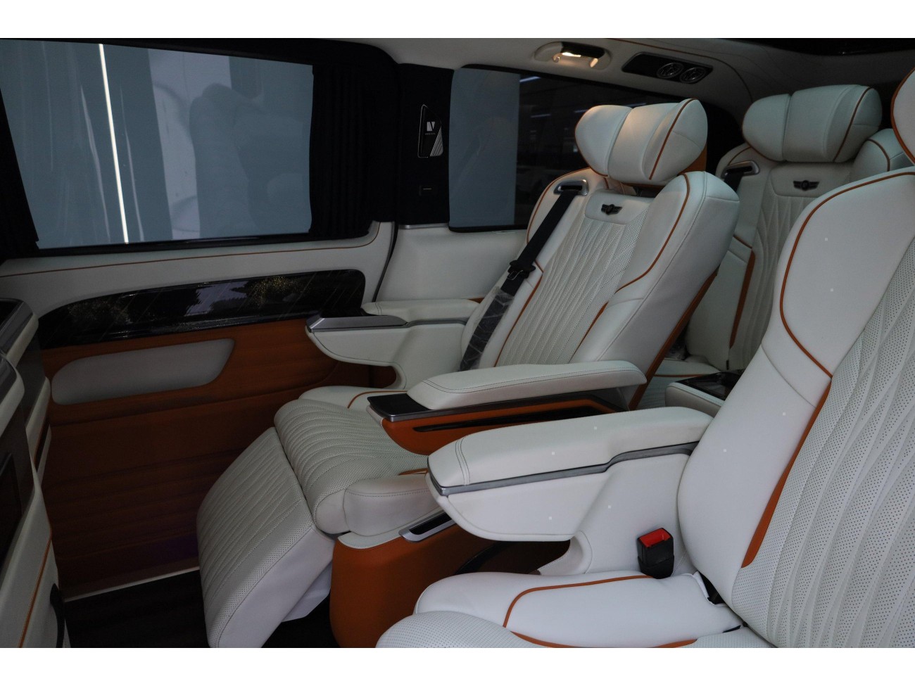 Mercedes-Benz 2022 2021