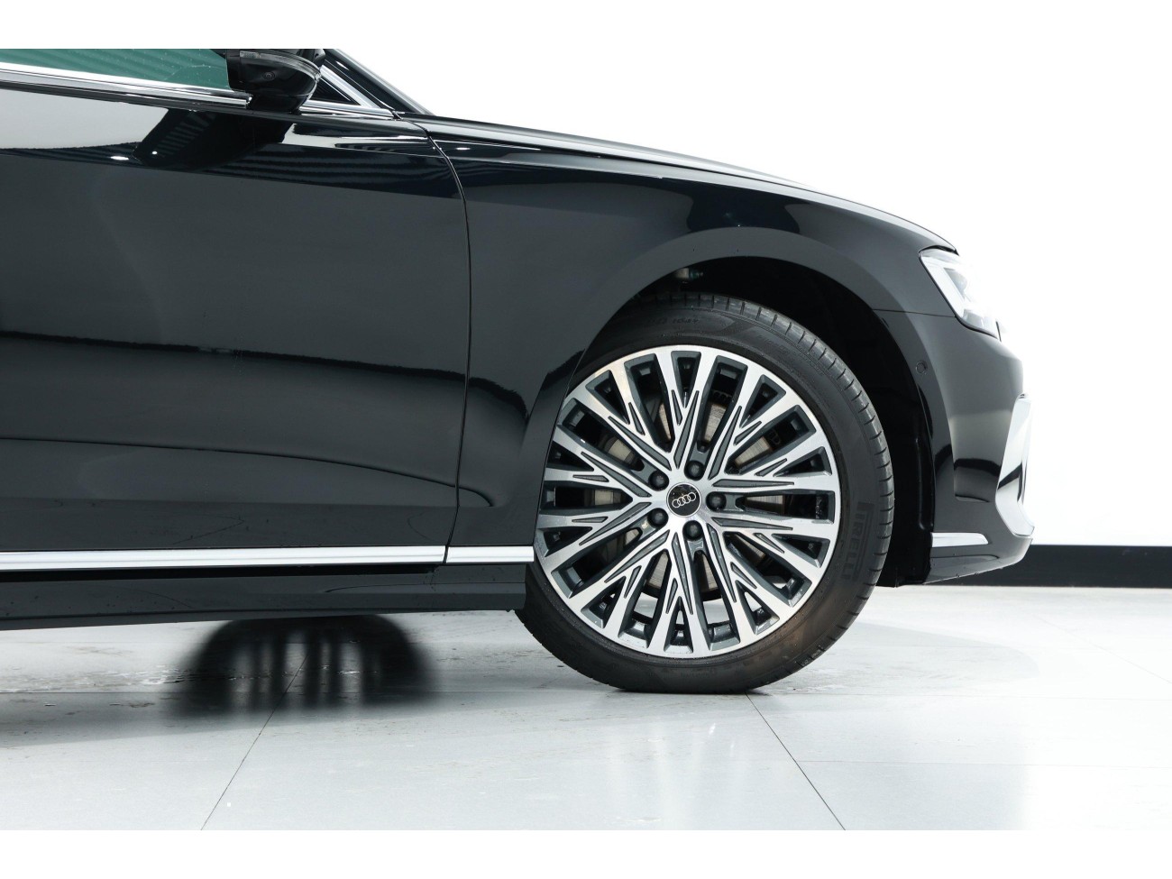 Audi A8L 50 TFSI 2024