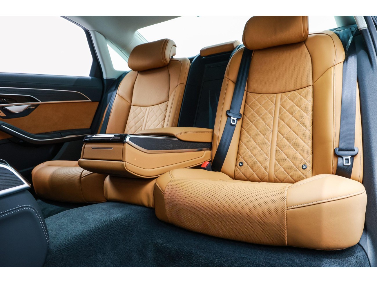 Audi A8L 50 TFSI 2024