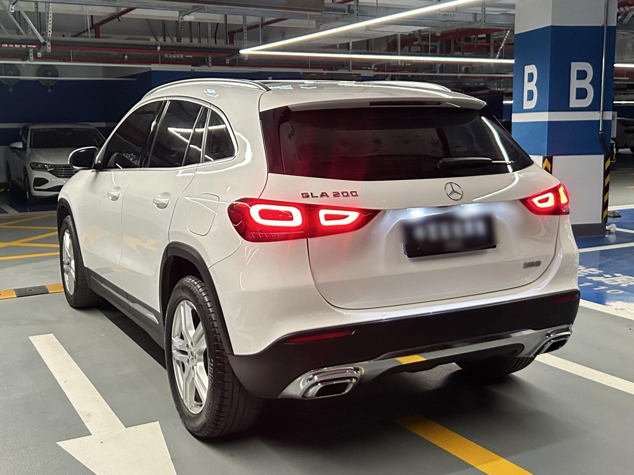 Mercedes-Benz GLA 200 2023