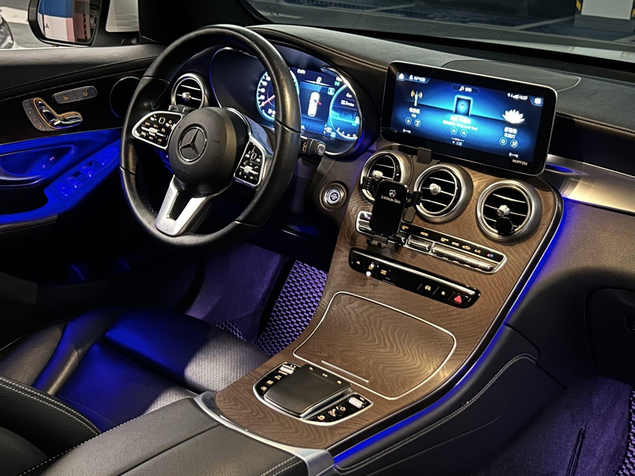 Mercedes-Benz GLC 300 L 2020