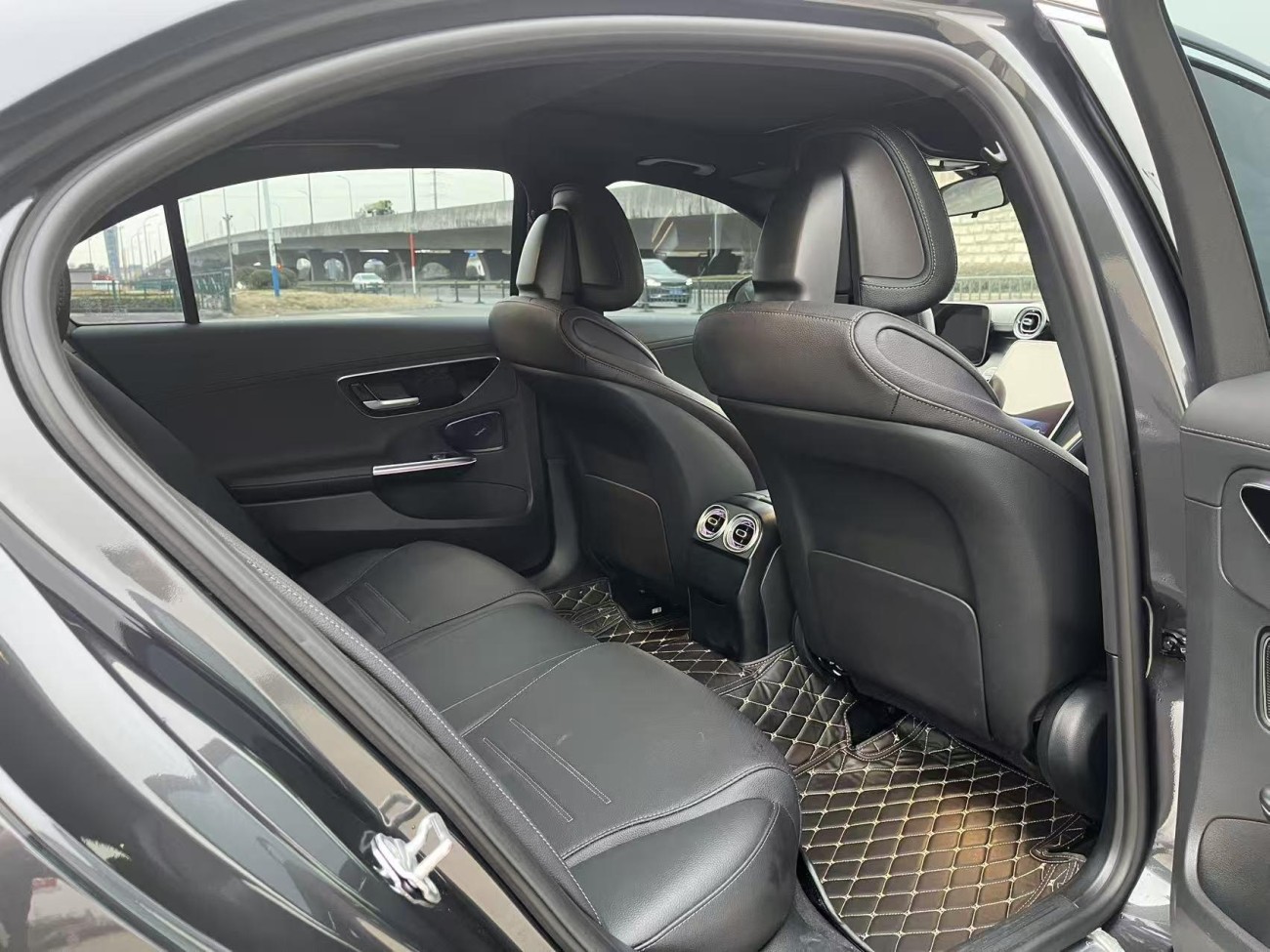 Mercedes-Benz C 260 L 2023