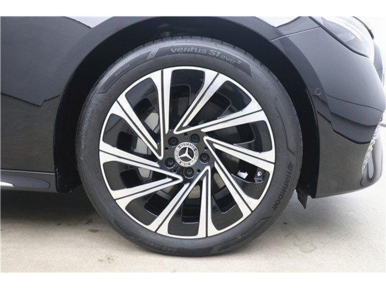 Mercedes-Benz E 300 L 2024