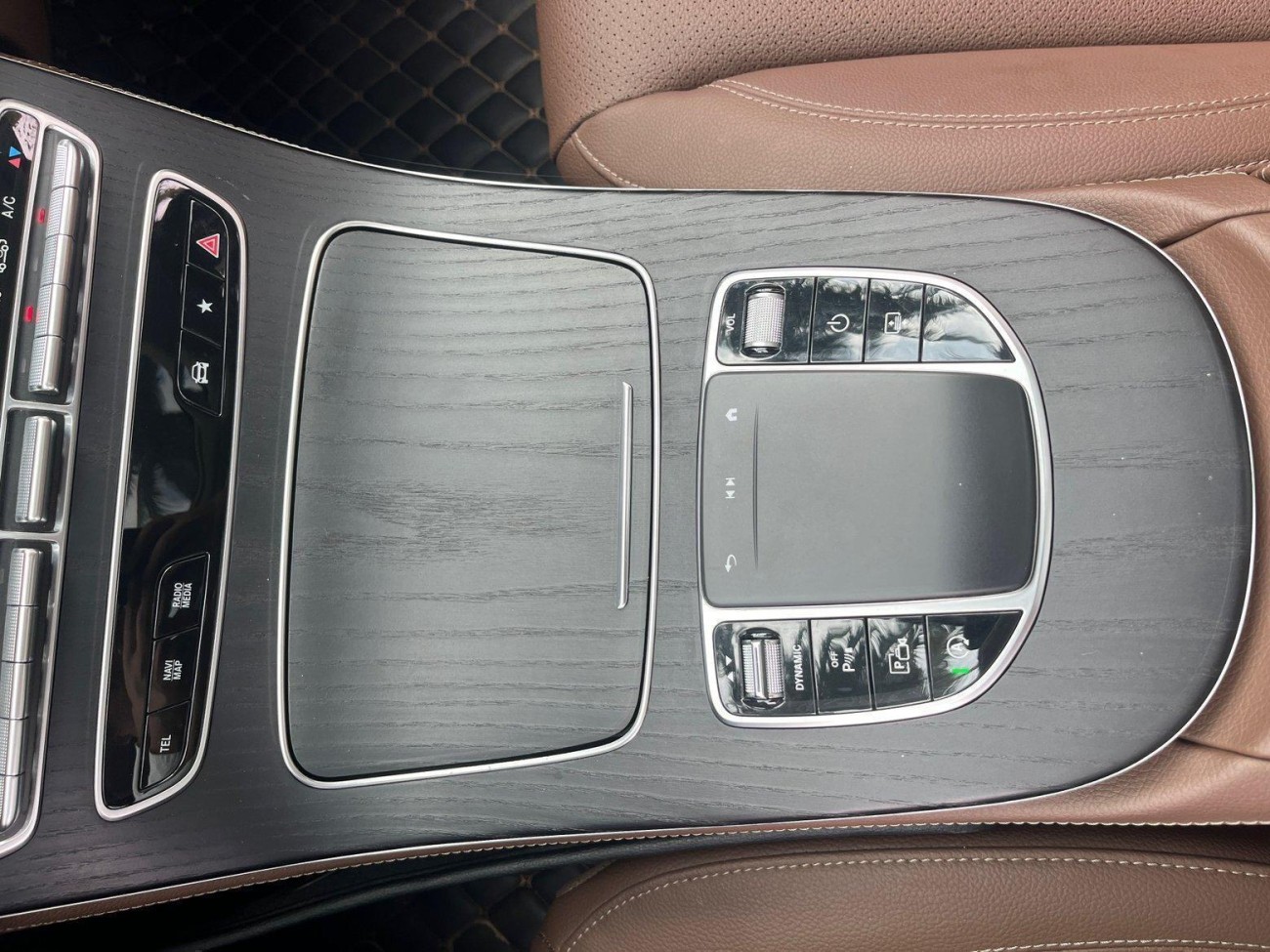 Mercedes-Benz E 300 L 2023