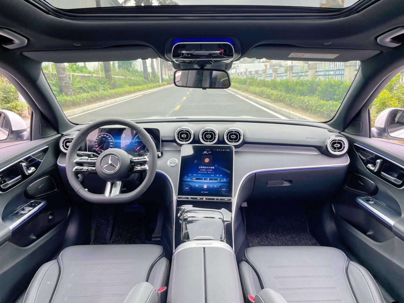 Mercedes-Benz C 260 L 2025