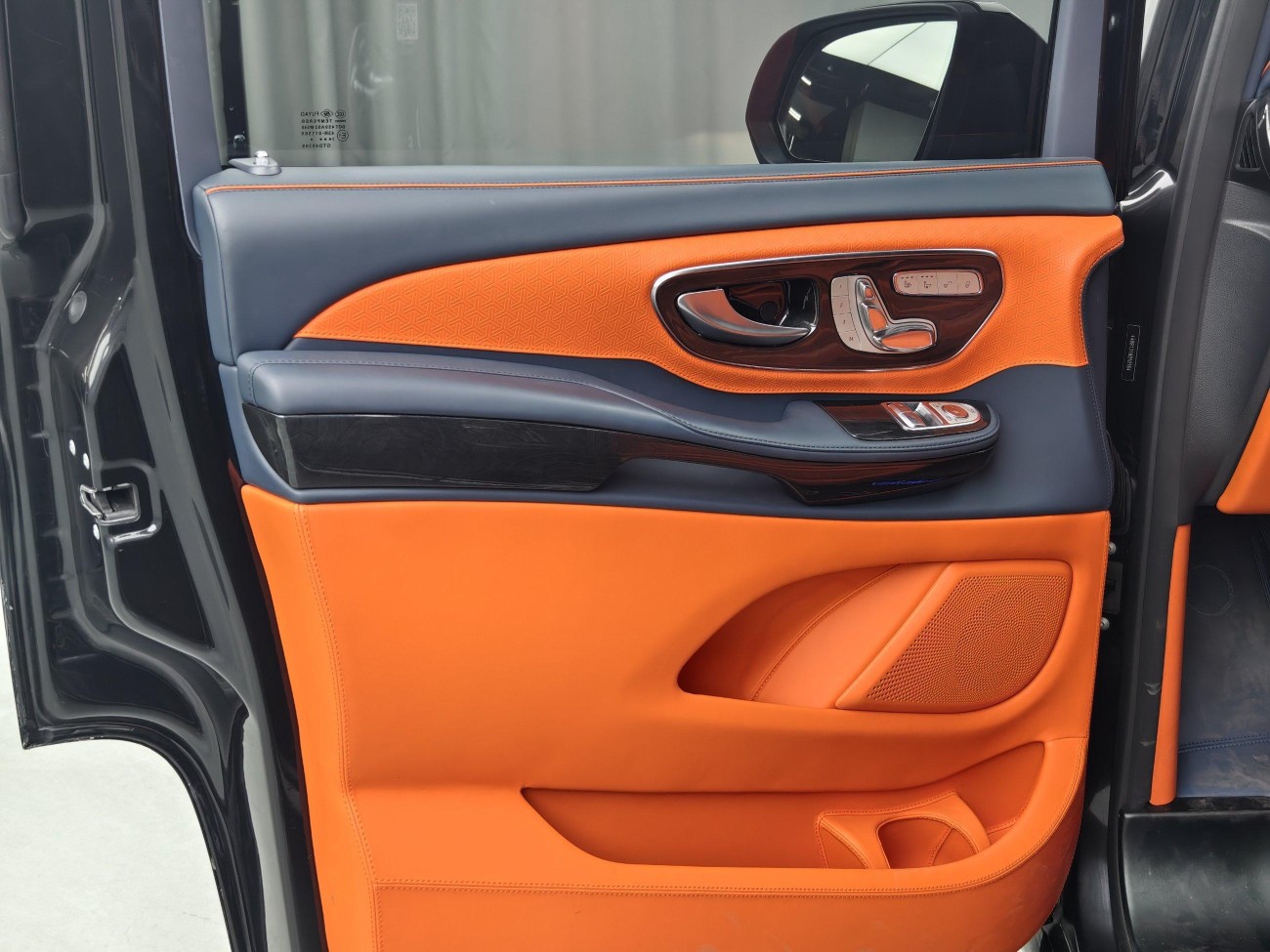 Mercedes-Benz V 2024