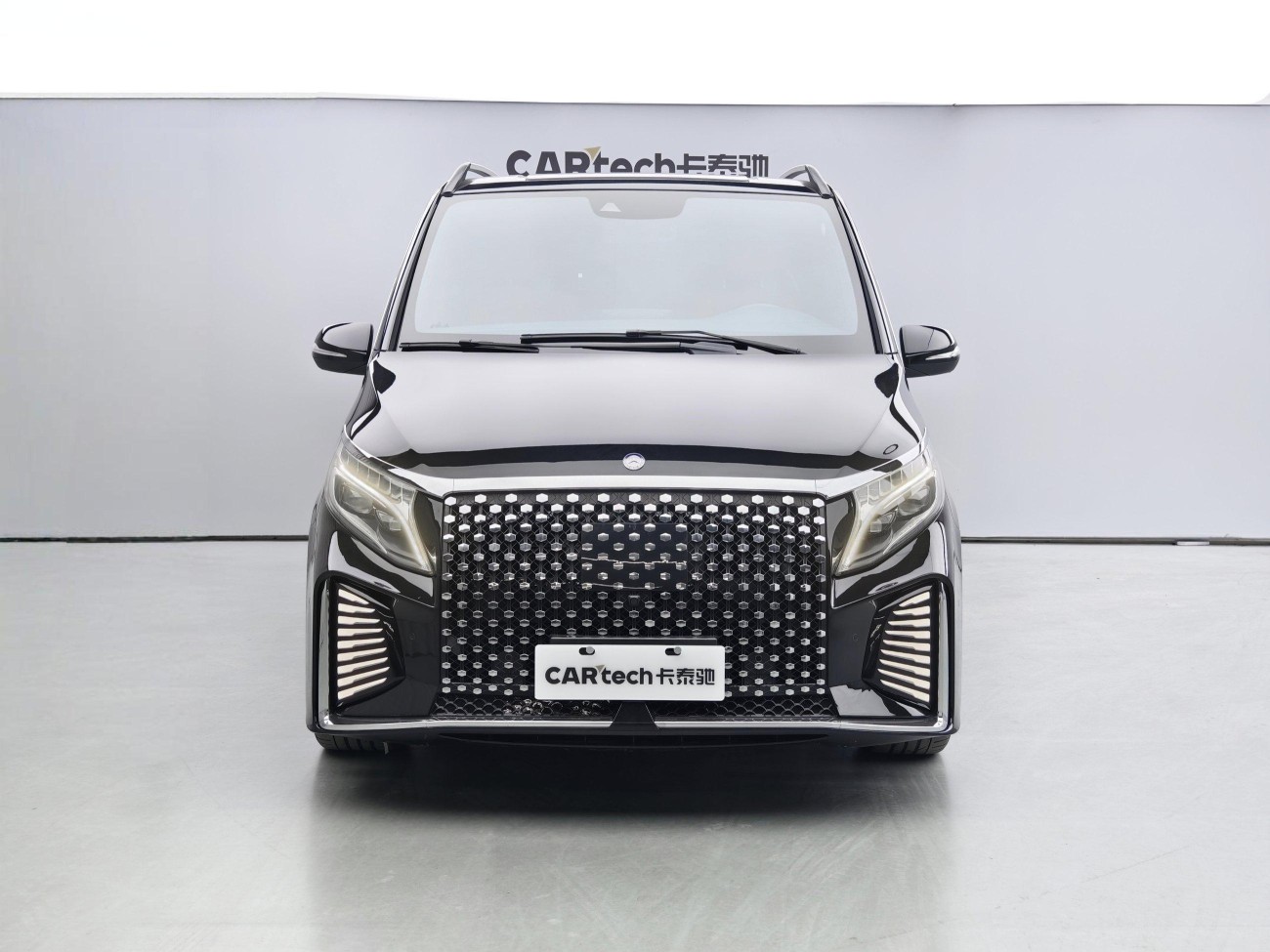 Mercedes-Benz V 2024