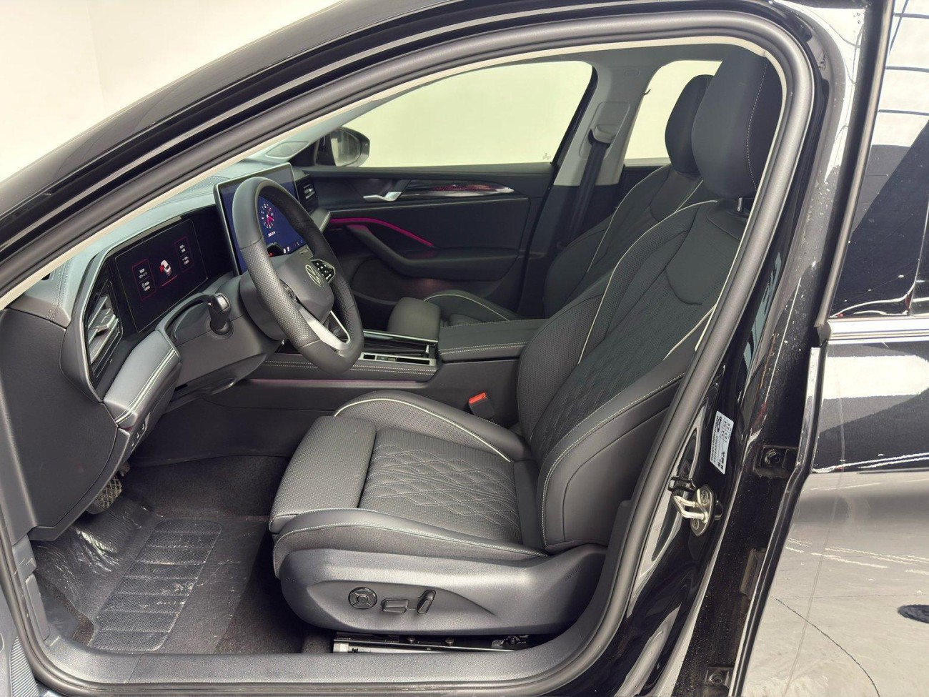 Volkswagen Magotan 2025