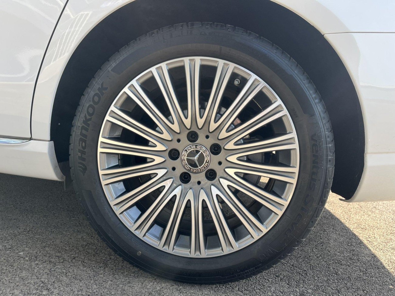 Mercedes-Benz E 300 L 2023