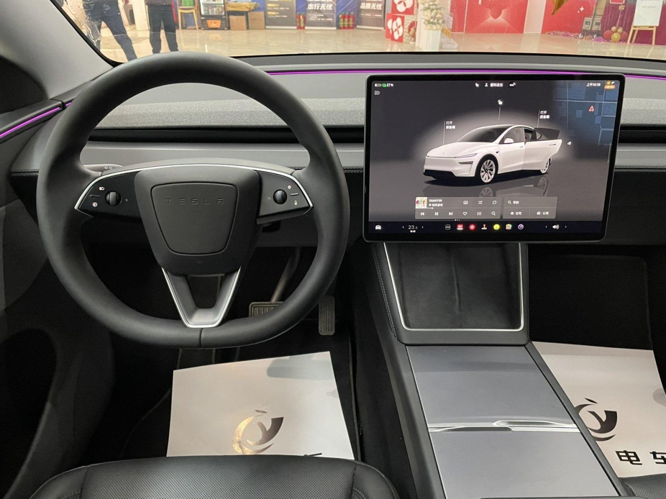 Tesla Model Y 2025