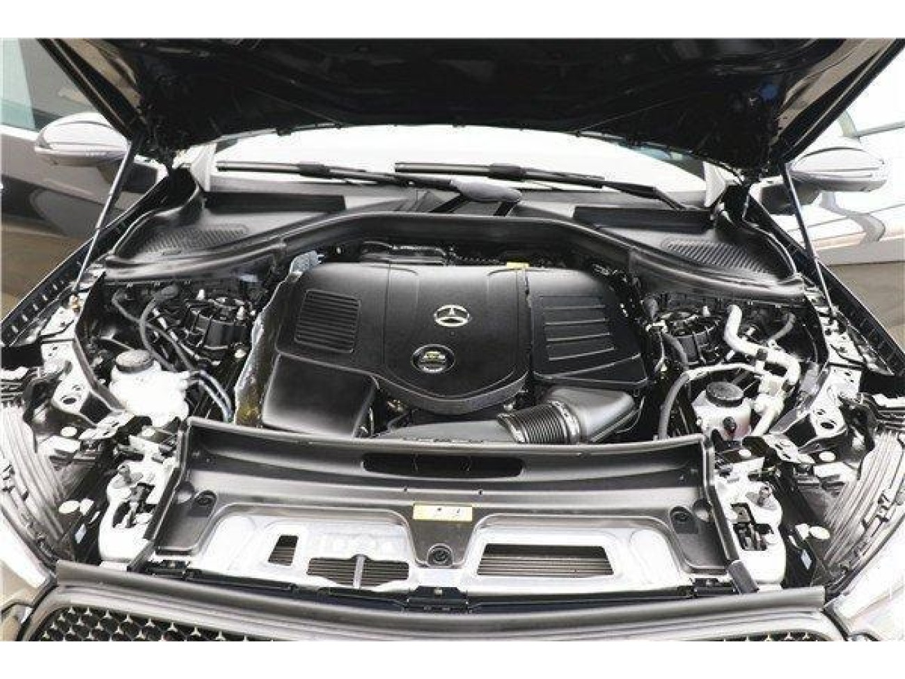 Mercedes-Benz GLC 300 L 2025