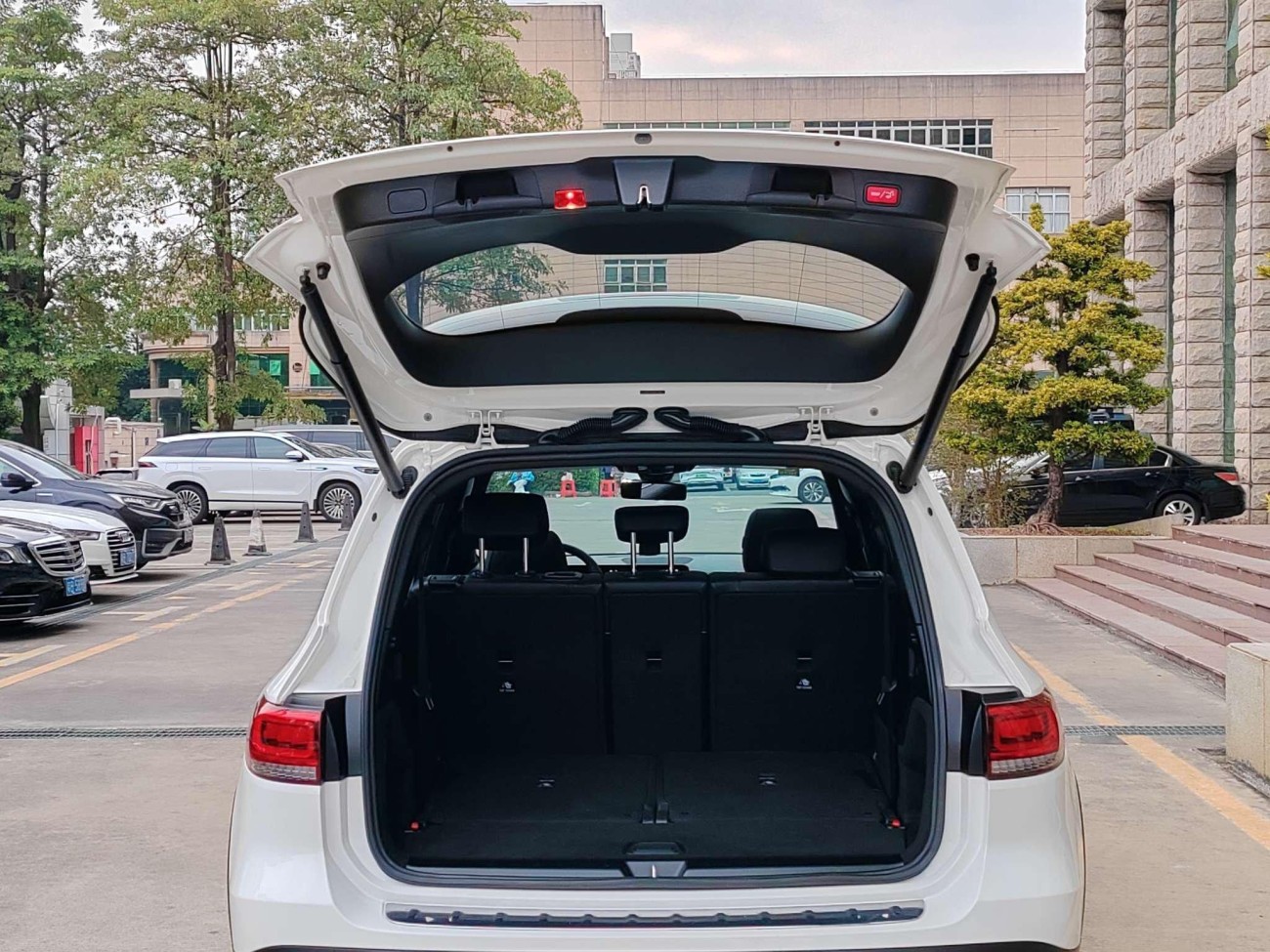 Mercedes-Benz GLB 2021