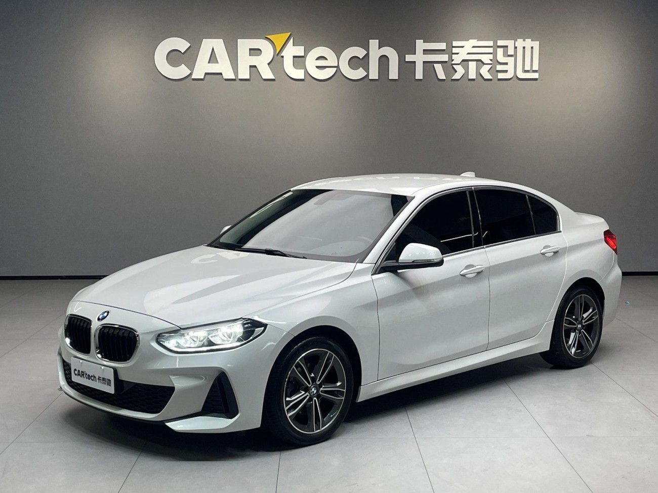 BMW 120i 2021