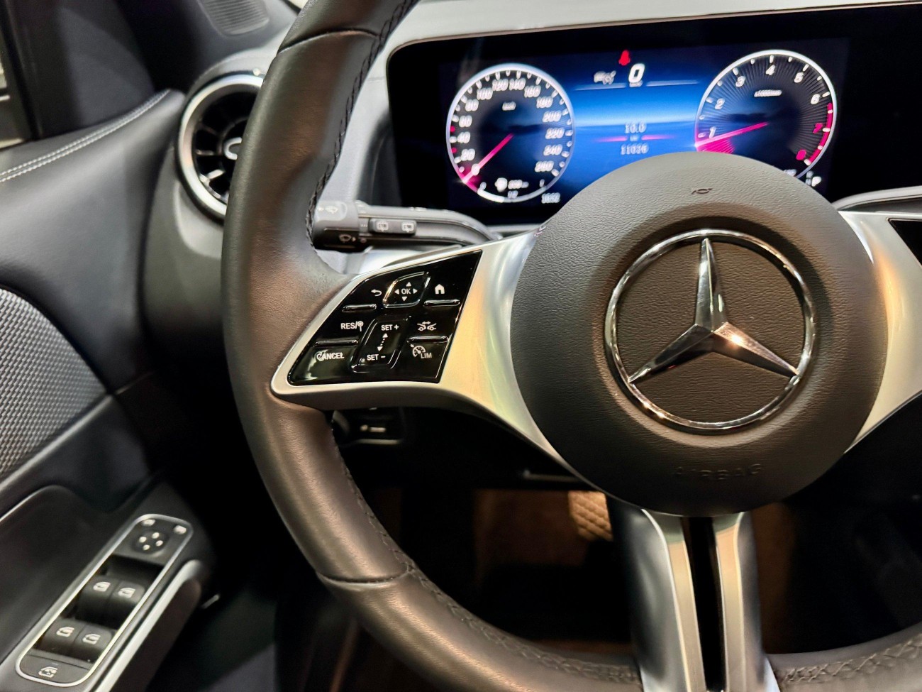 Mercedes-Benz GLB 2025