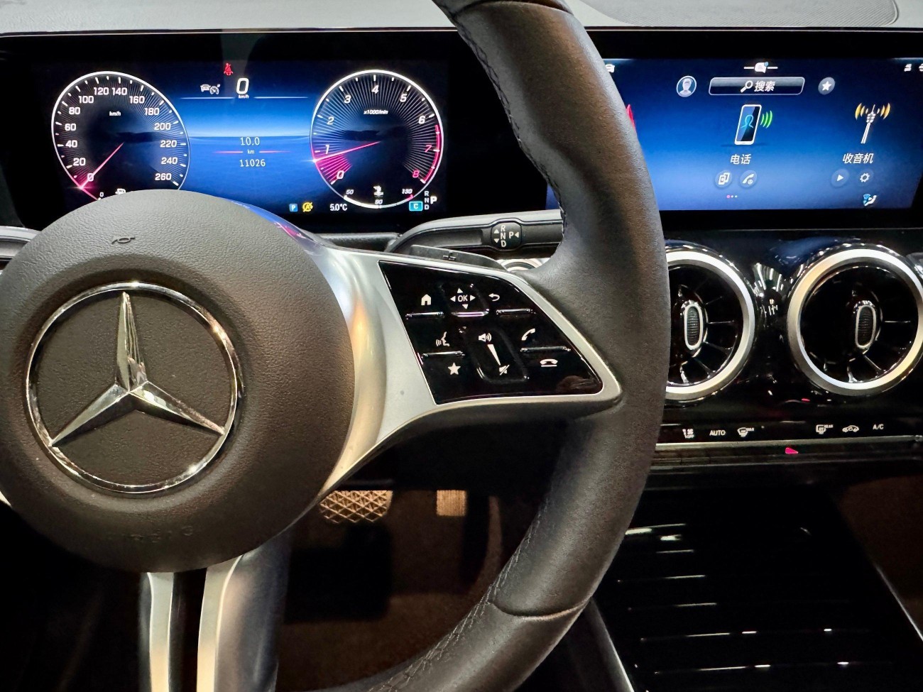 Mercedes-Benz GLB 2025