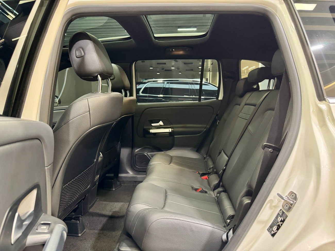 Mercedes-Benz GLB 2025