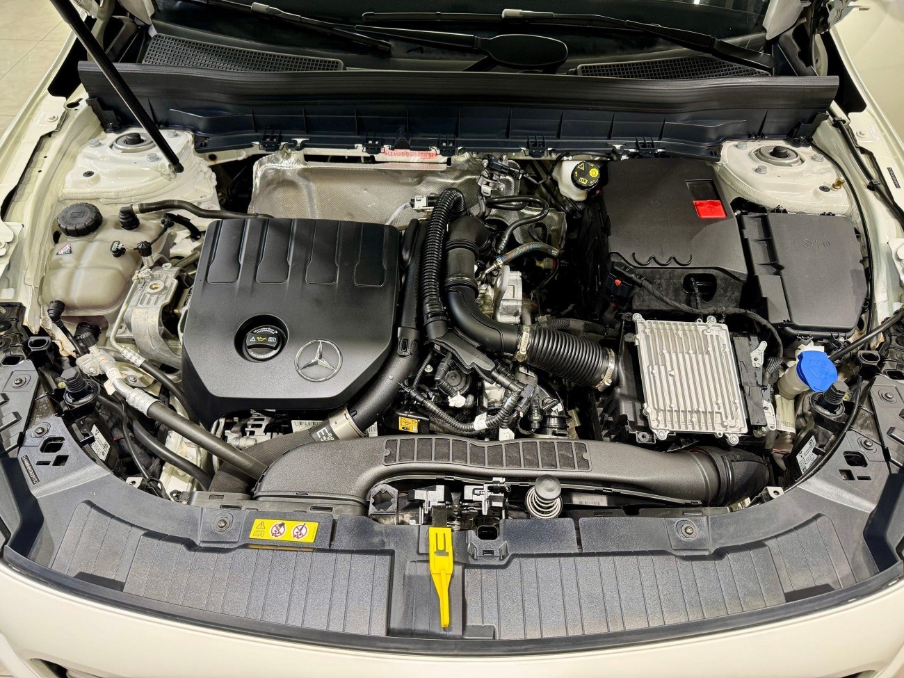 Mercedes-Benz GLB 2025