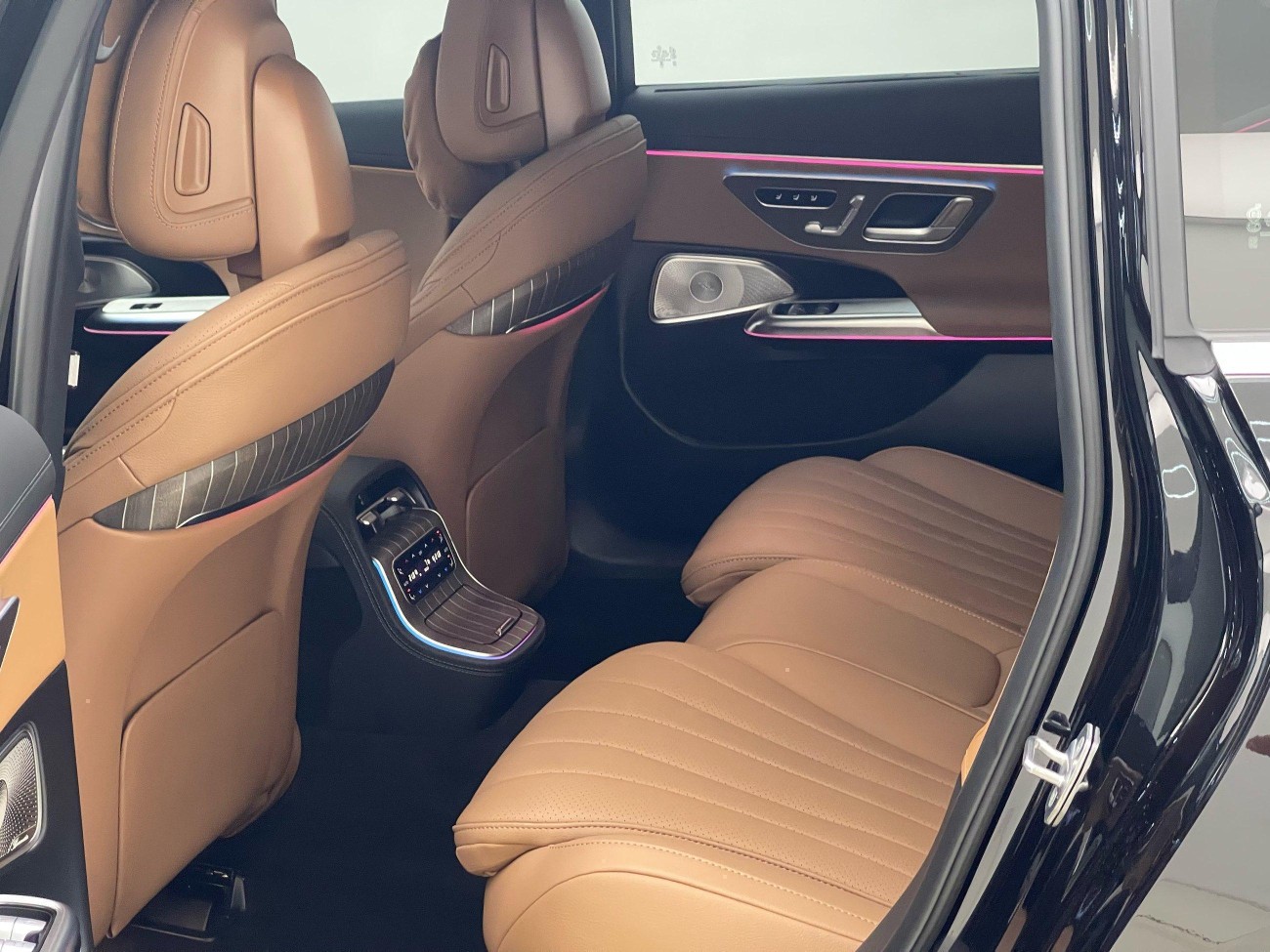 Mercedes-Benz E 300 L 2025