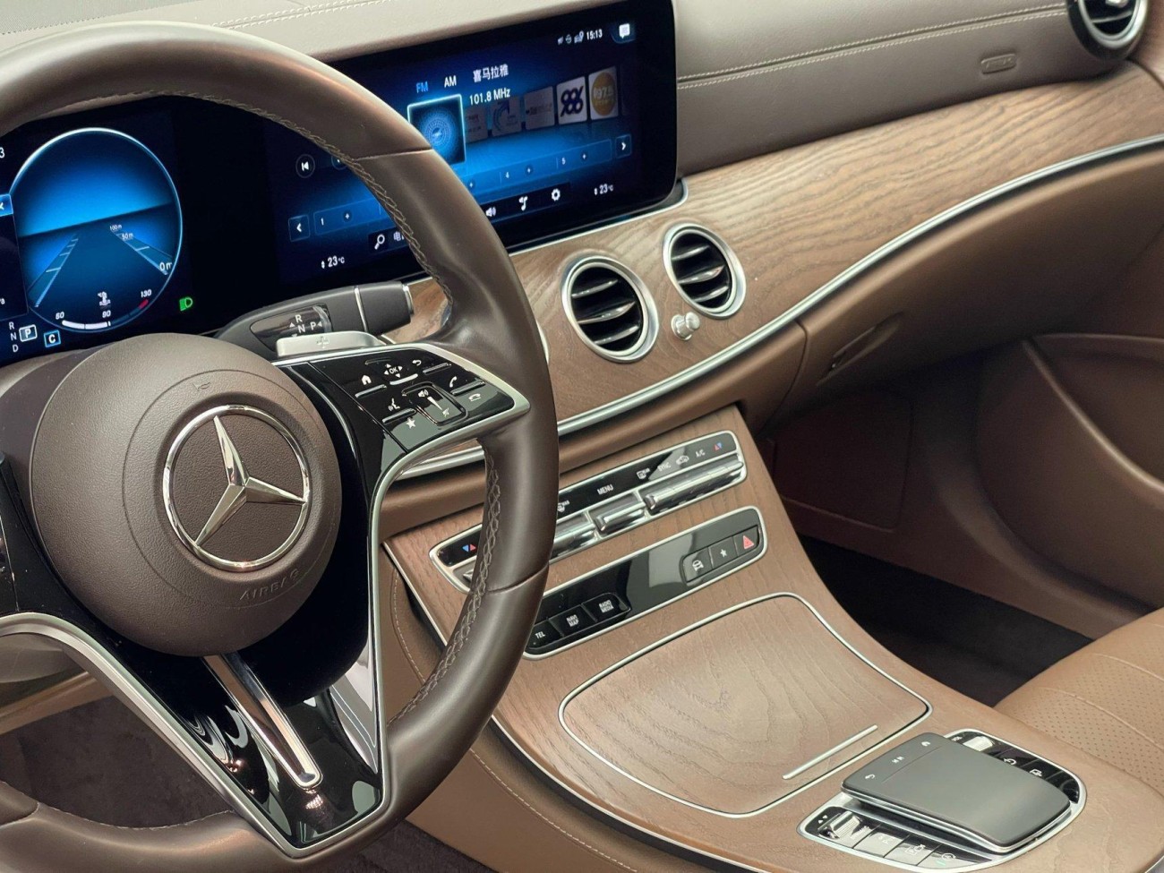 Mercedes-Benz E 300 L 2022