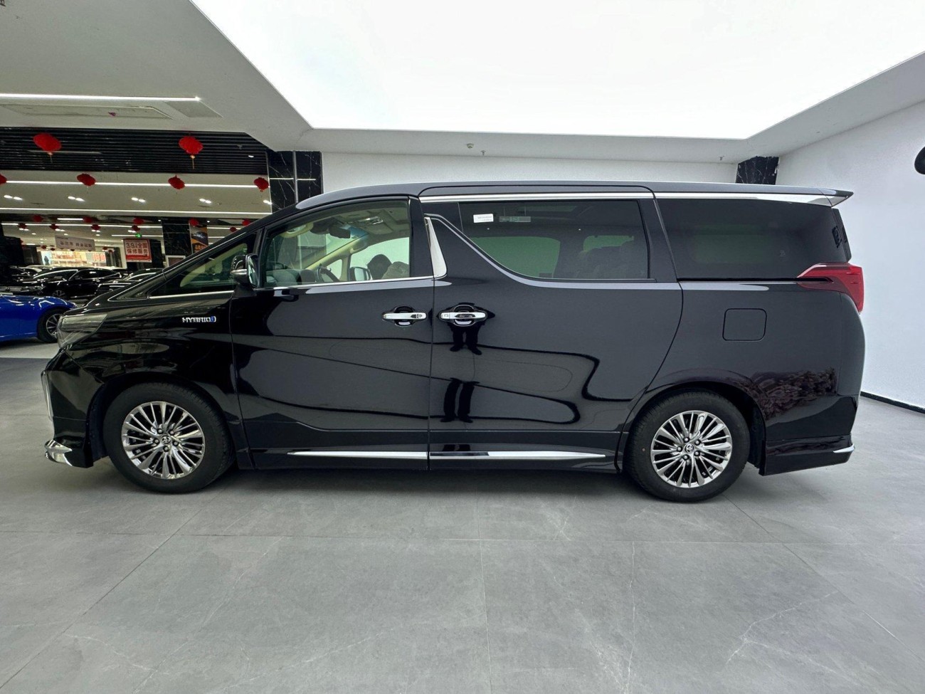 Toyota Alphard 2022