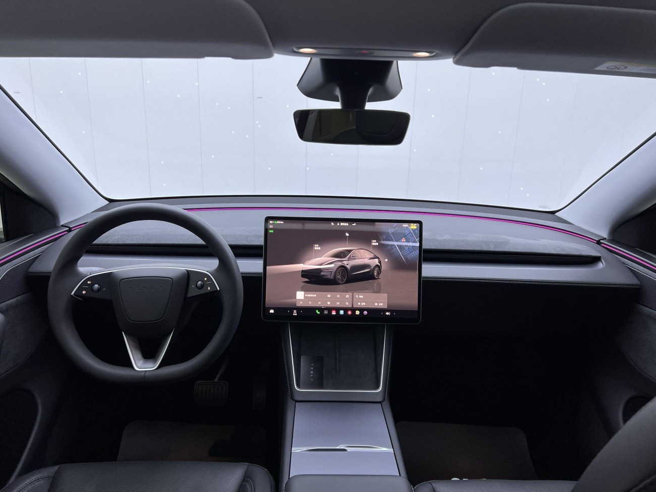 Tesla Model Y 2025