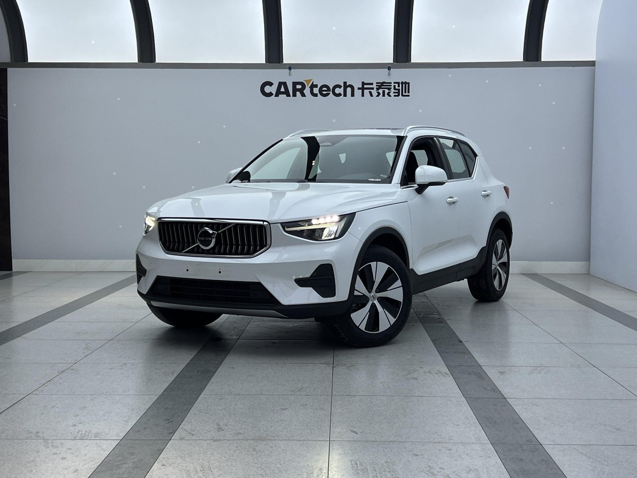 Volvo XC40 2026
