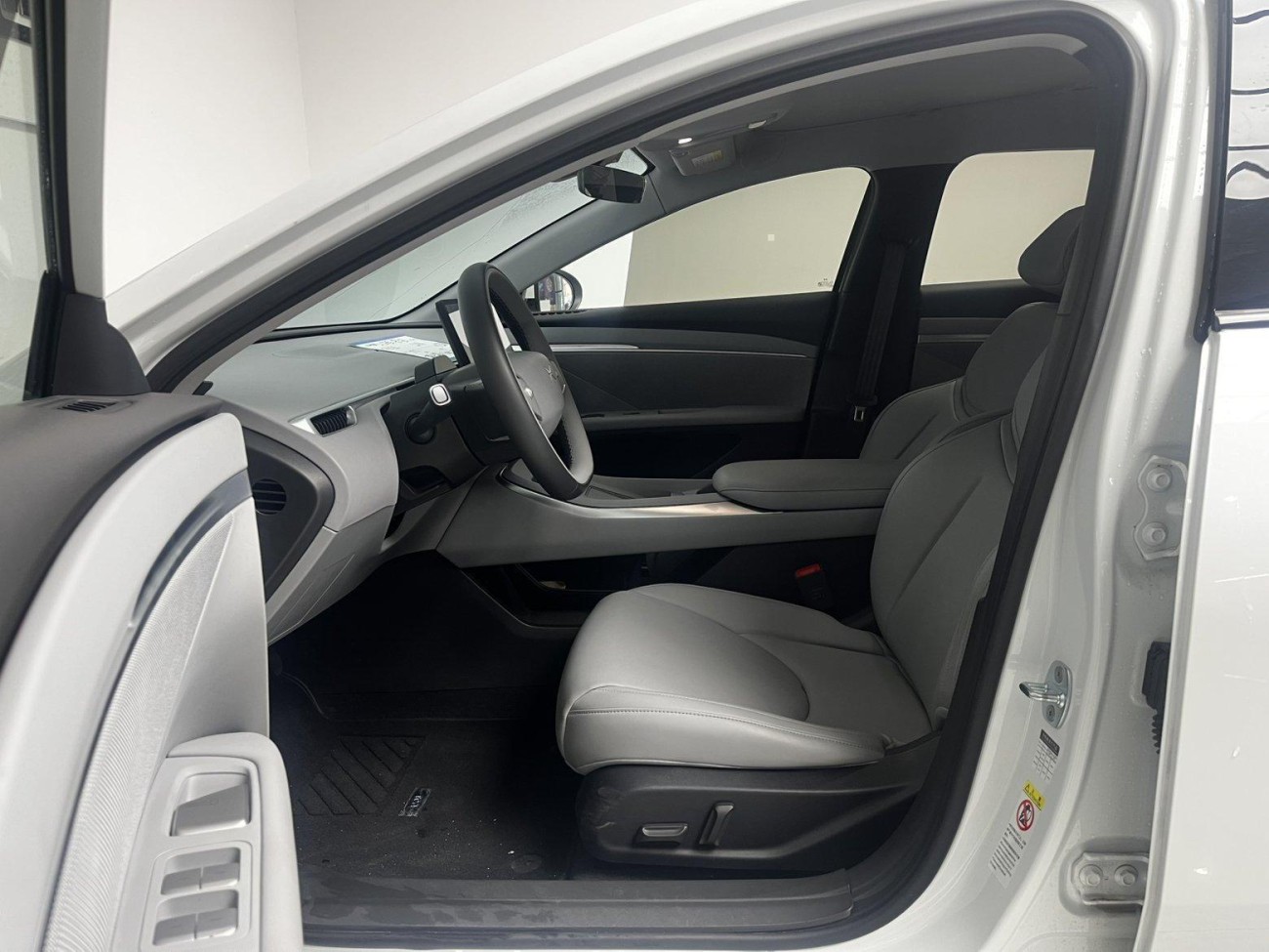 Xpeng Auto MONA 2025