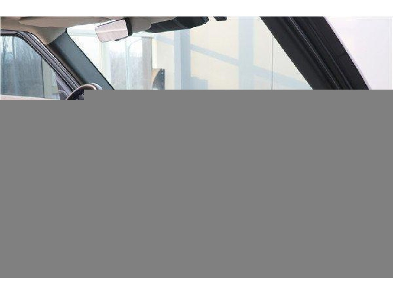 Land Rover Defender 2023