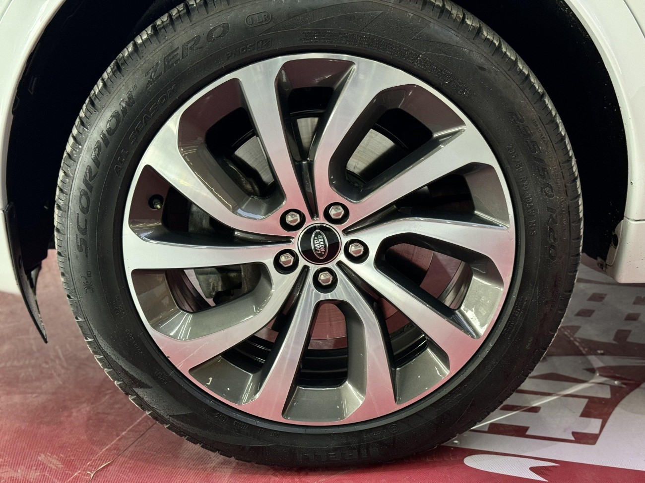 Land Rover Discovery Sport 2021