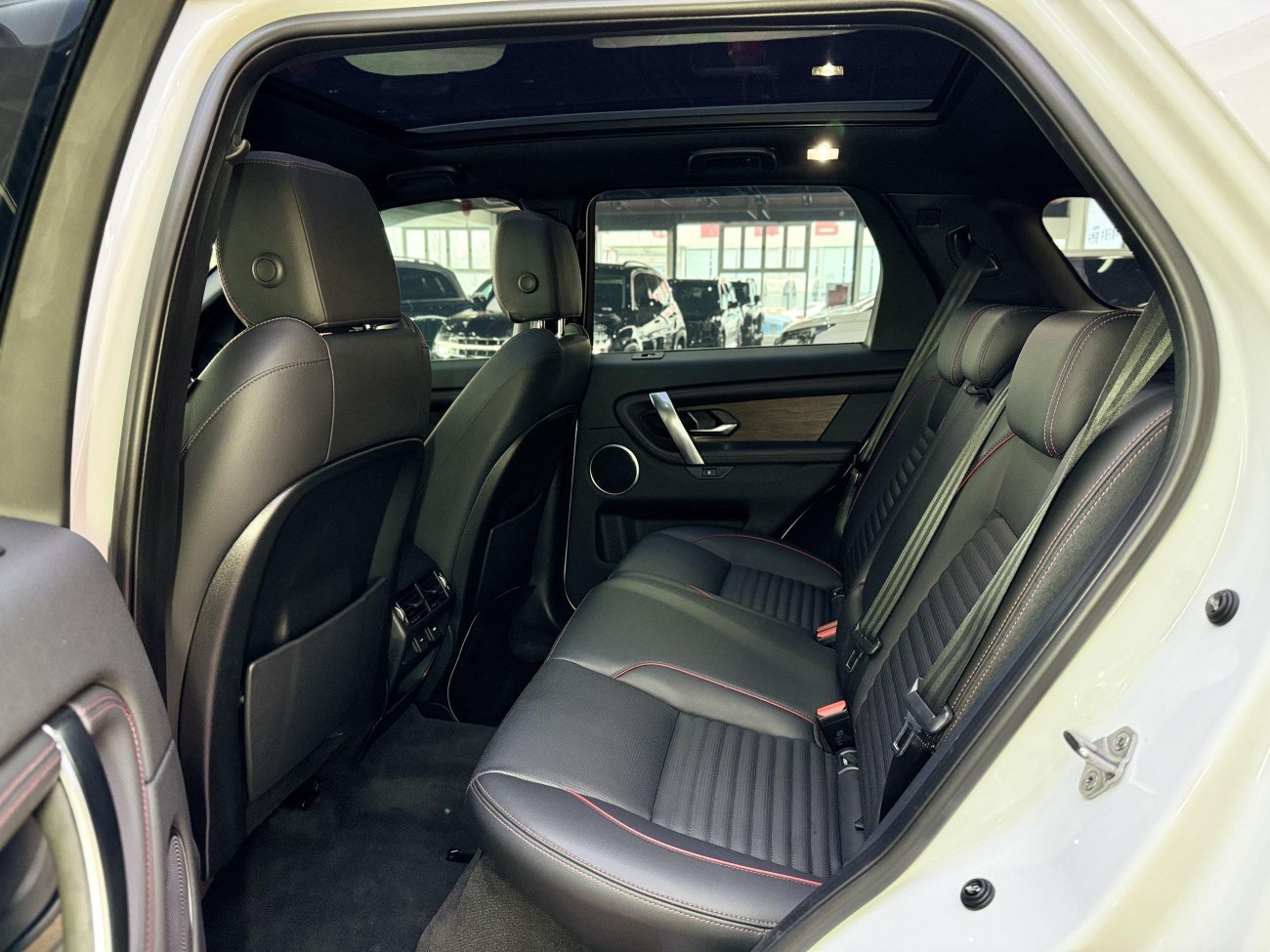 Land Rover Discovery Sport 2021