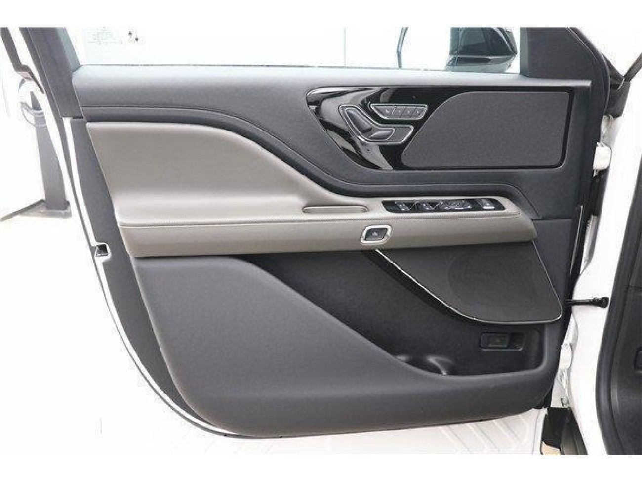 Lincoln Aviator 2025