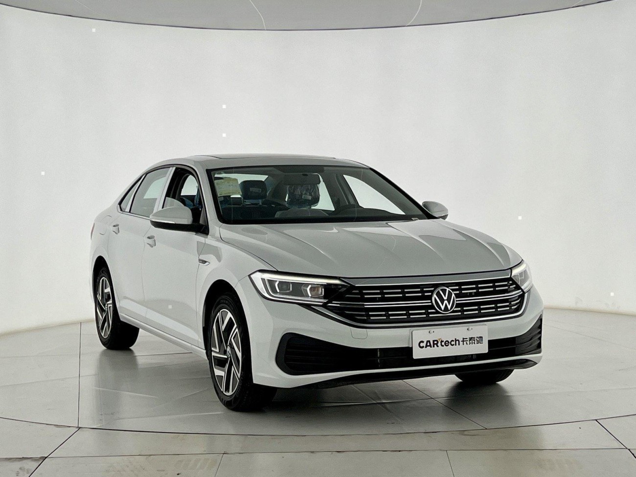 Volkswagen Sagitar 2025