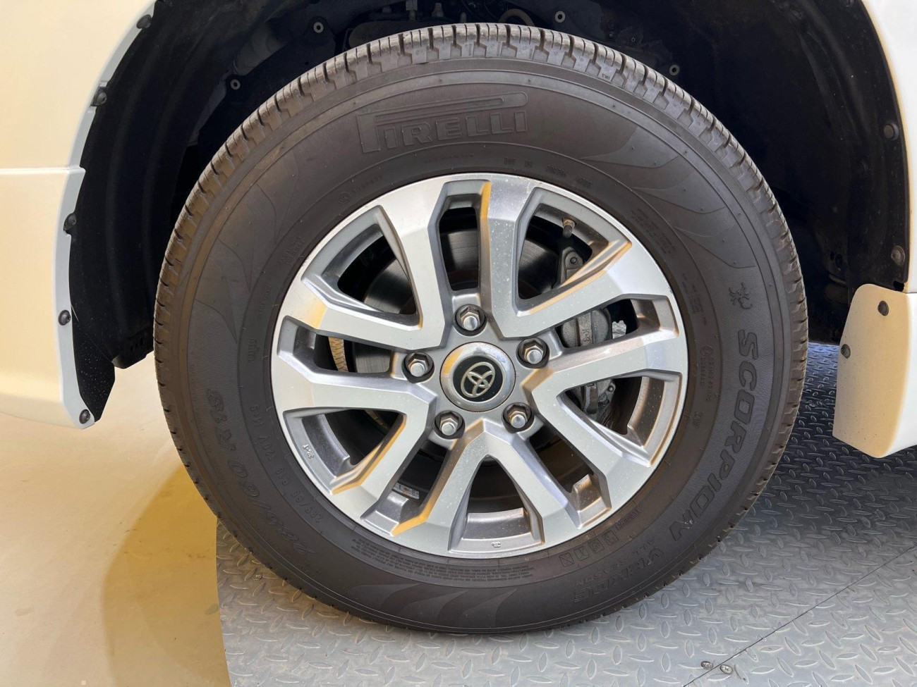 Toyota Land Cruiser 2019