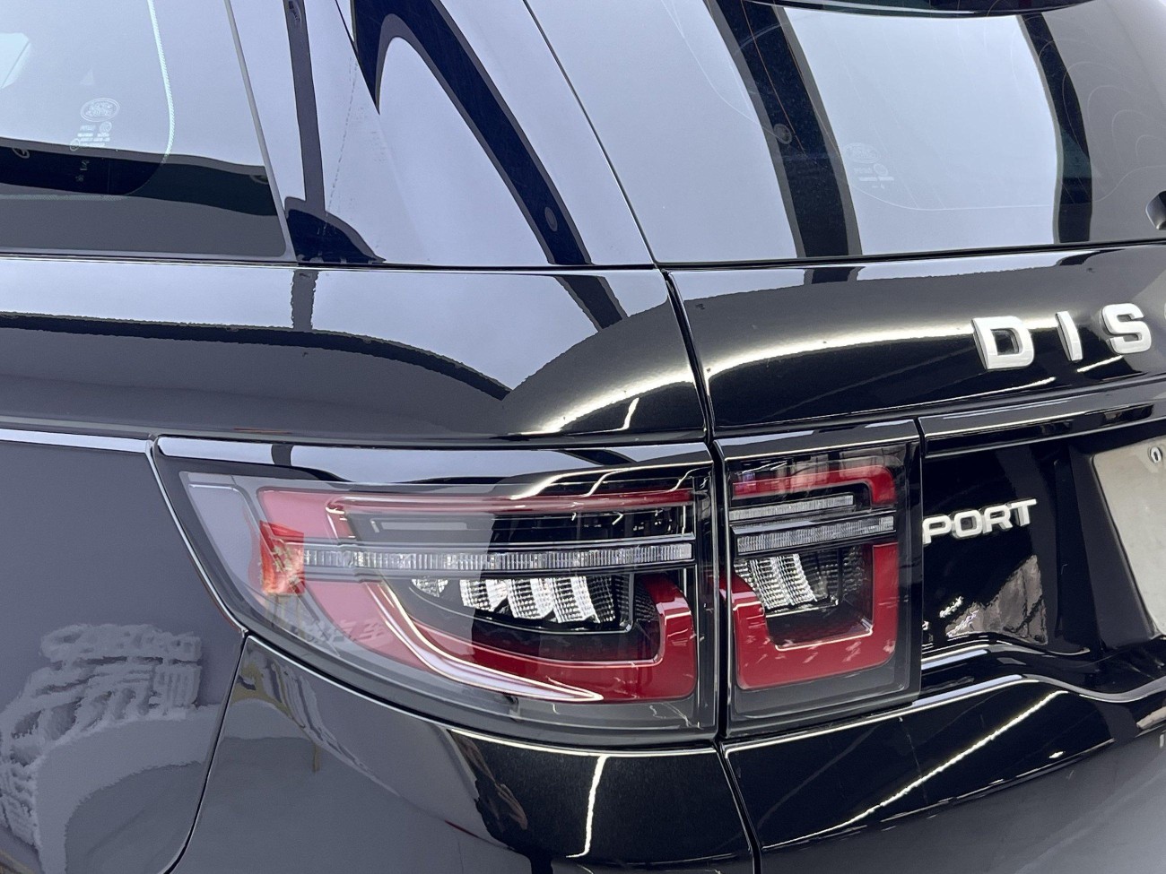 Land Rover Discovery Sport 2024