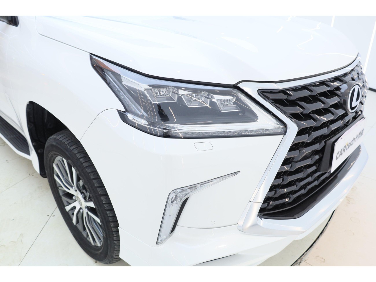 Lexus LX 570 2016