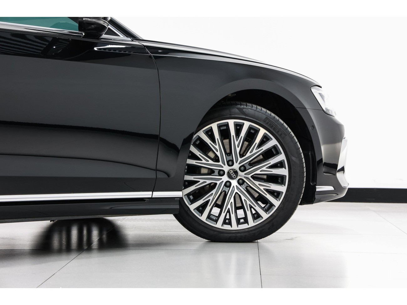 Audi A8L 50 TFSI 2024