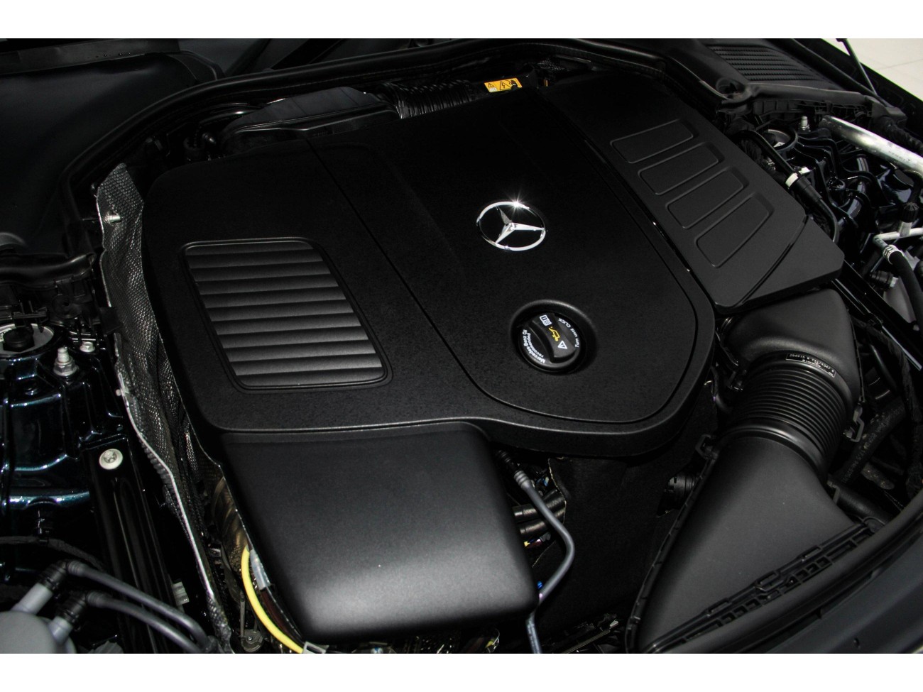 Mercedes-Benz C 260 L 2025