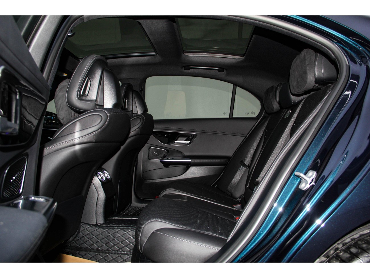 Mercedes-Benz C 260 L 2025