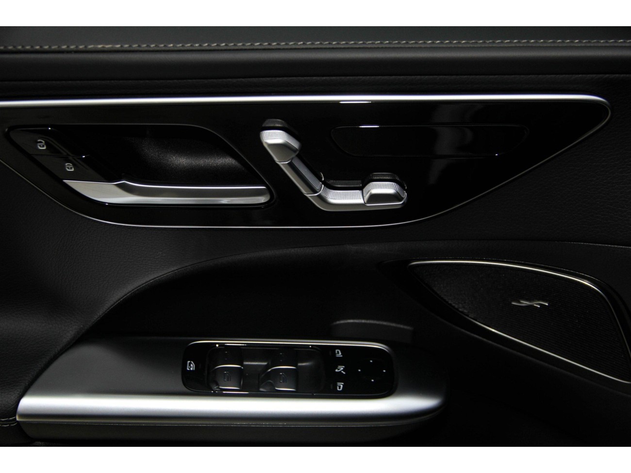 Mercedes-Benz C 260 L 2025