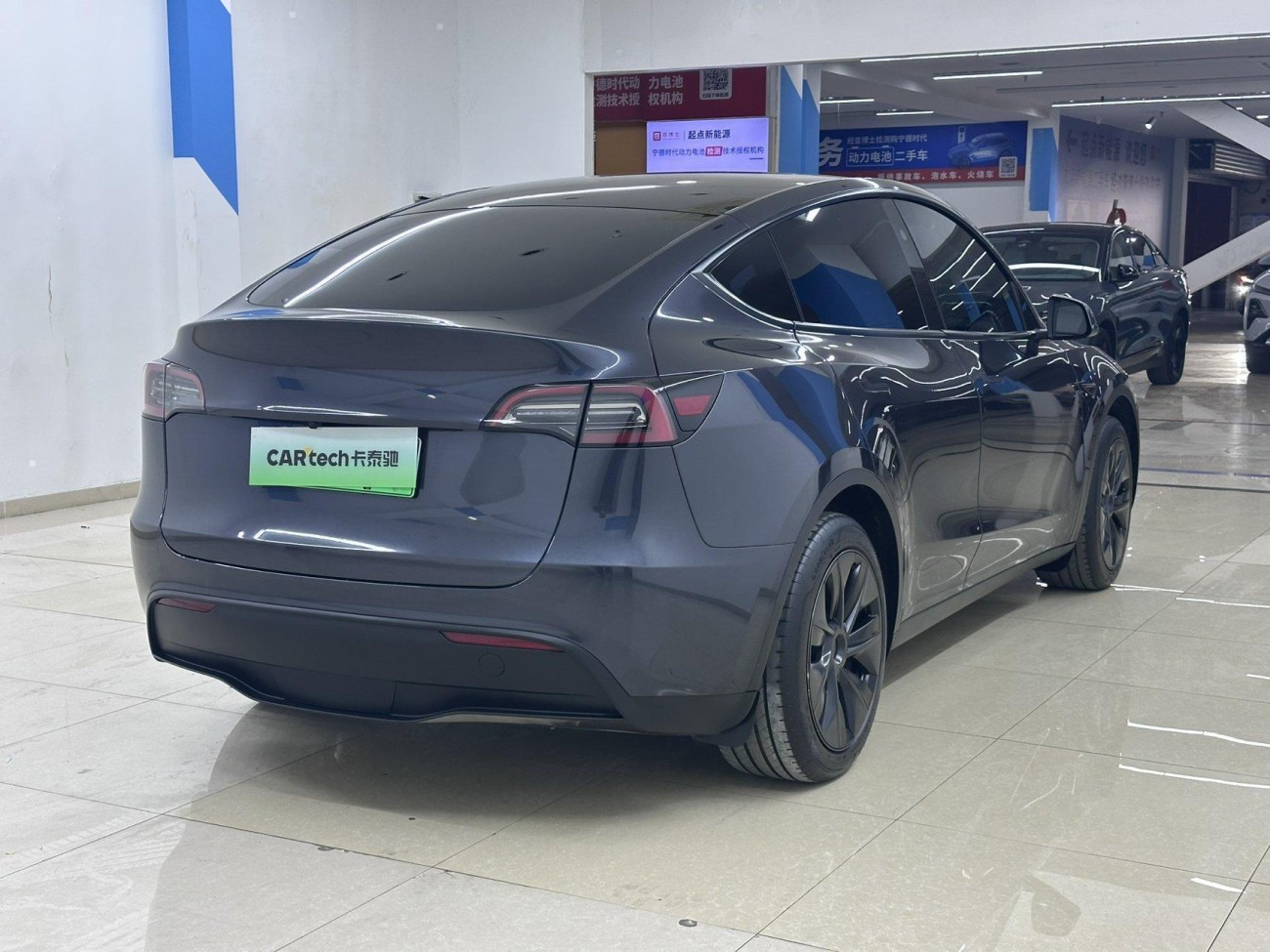 Tesla Model Y 2024